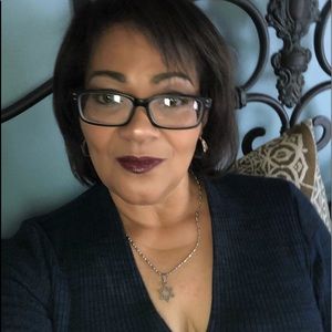 Meet your Posher, Carmen